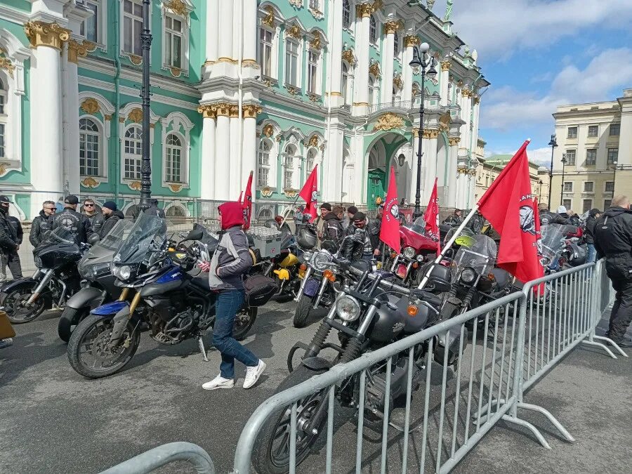 Открытие мотосезона 2024 минск. Открытие мотосезона 2023 Москва. Сопровождение мотоколонный на открытии мотосезона в СПБ 2023. Открытие мотосезона 2023 Санкт Петербург на Дворцовой площади. Мотосезон 2024 открытие.