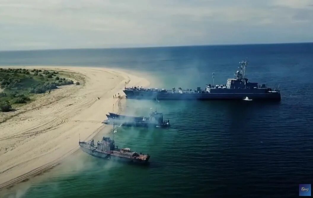 Операция в черном море. Военные учения в черном море. Десантные корабли в черном море. БДК В районе Одессы. Украинские военные в черном море.