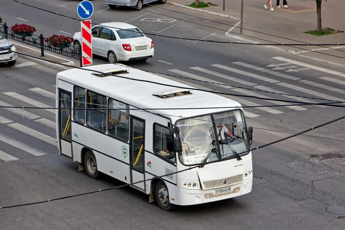 Автобусы калуга сайт. ПАЗ 320302. Маршрутка ПАЗ. ПАЗ на маршруте. ПАЗ автобус 2023.