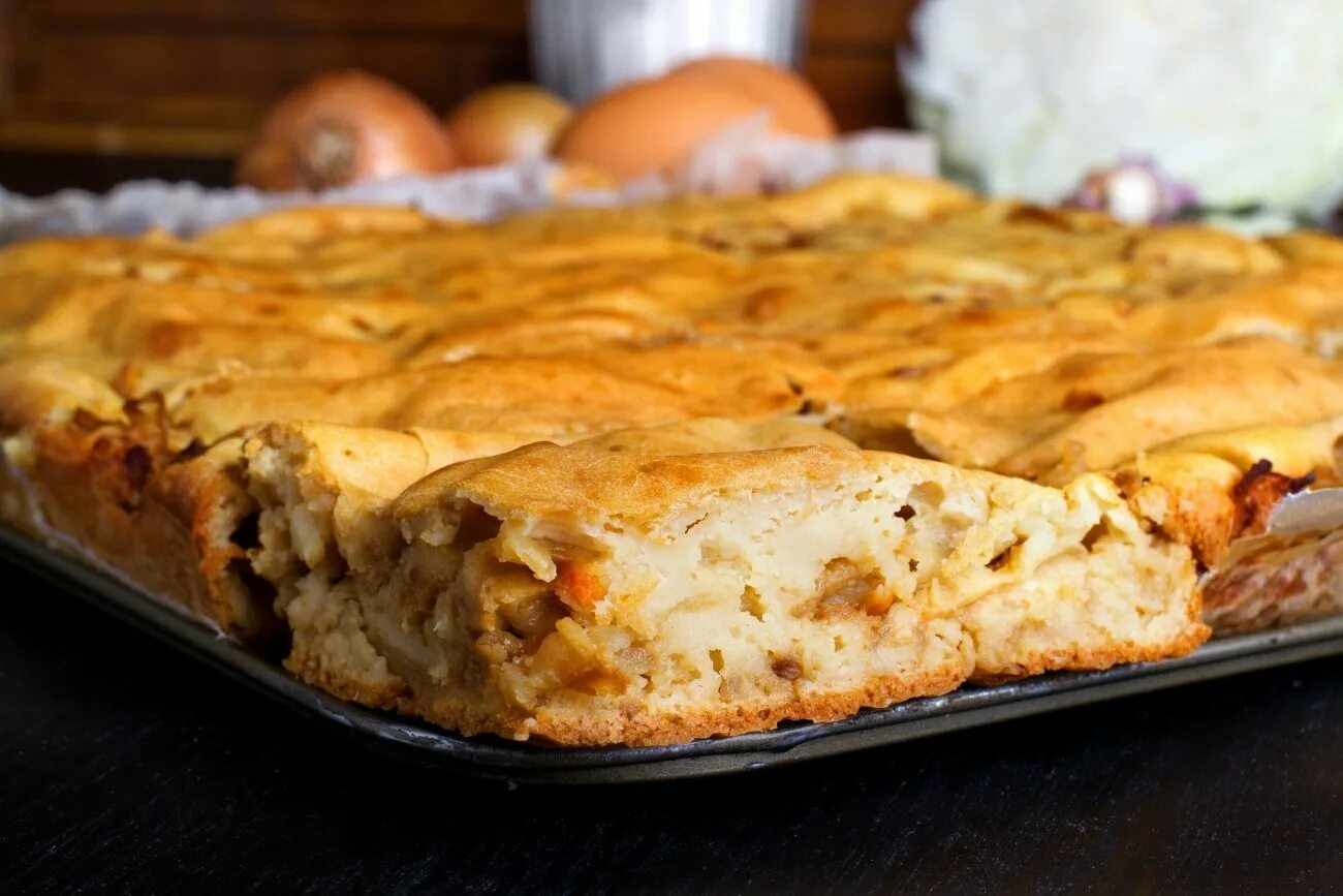 Пирог с грибами. Заливной мясной пирог. Дрожжевой пирог с капустой в духовке. День пирога «запечённая аляска». Запеканка.