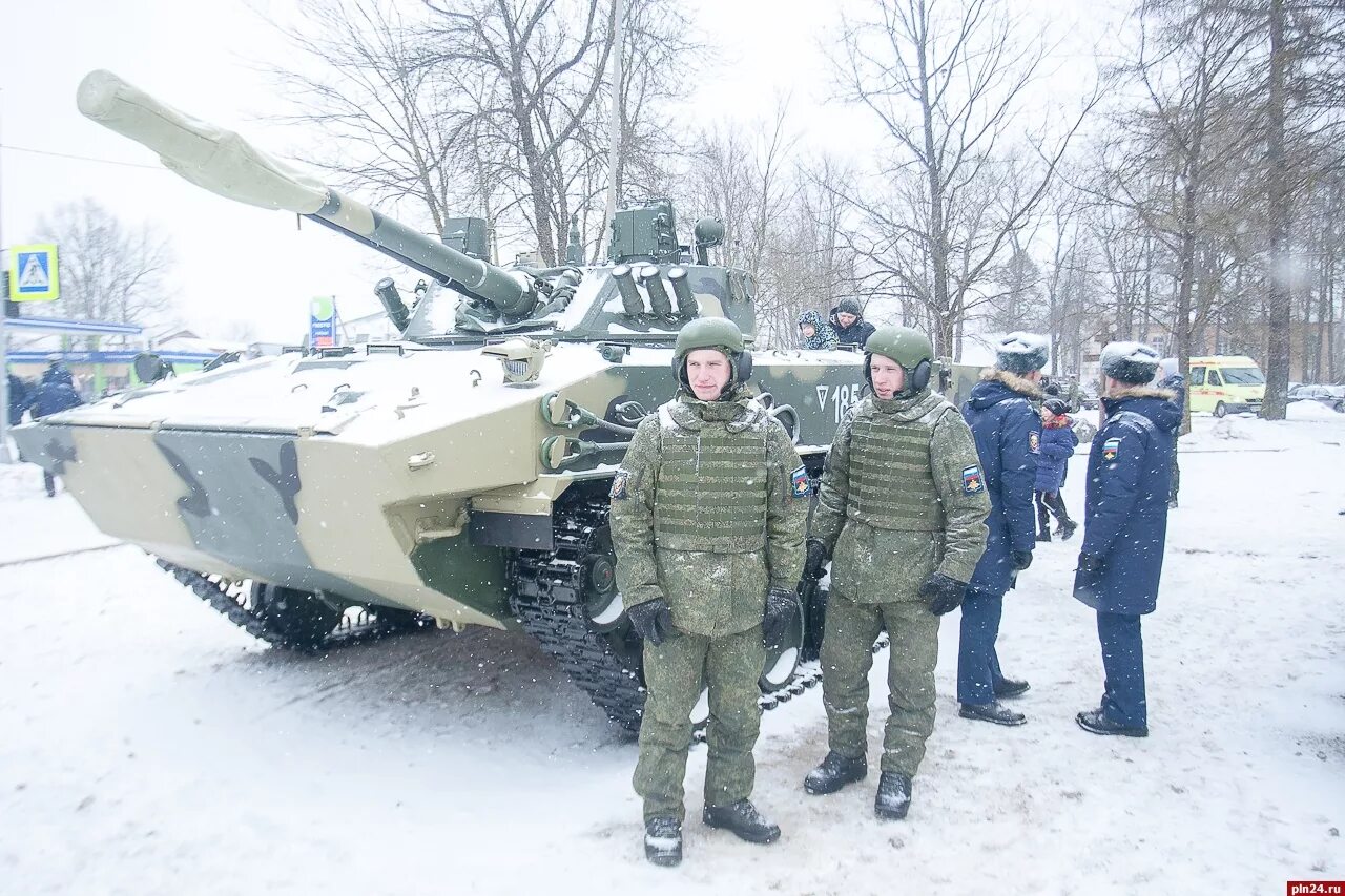 Ввод войск сегодня. Российская армия. ввод войск в днр. российские войска. российская техника.