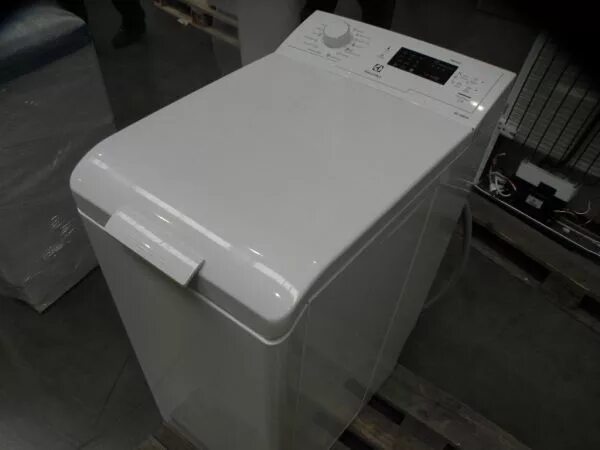 Стиральная машина Electrolux EWT 1062 IDW. Стиральная машина Electrolux EWT 1262 TDW. Вертикальная стиральная машина Electrolux 6кг 800rpm. Машинка с верхней загрузкой Электролюкс EWT 833. Машина с вертикальной загрузкой 40 см