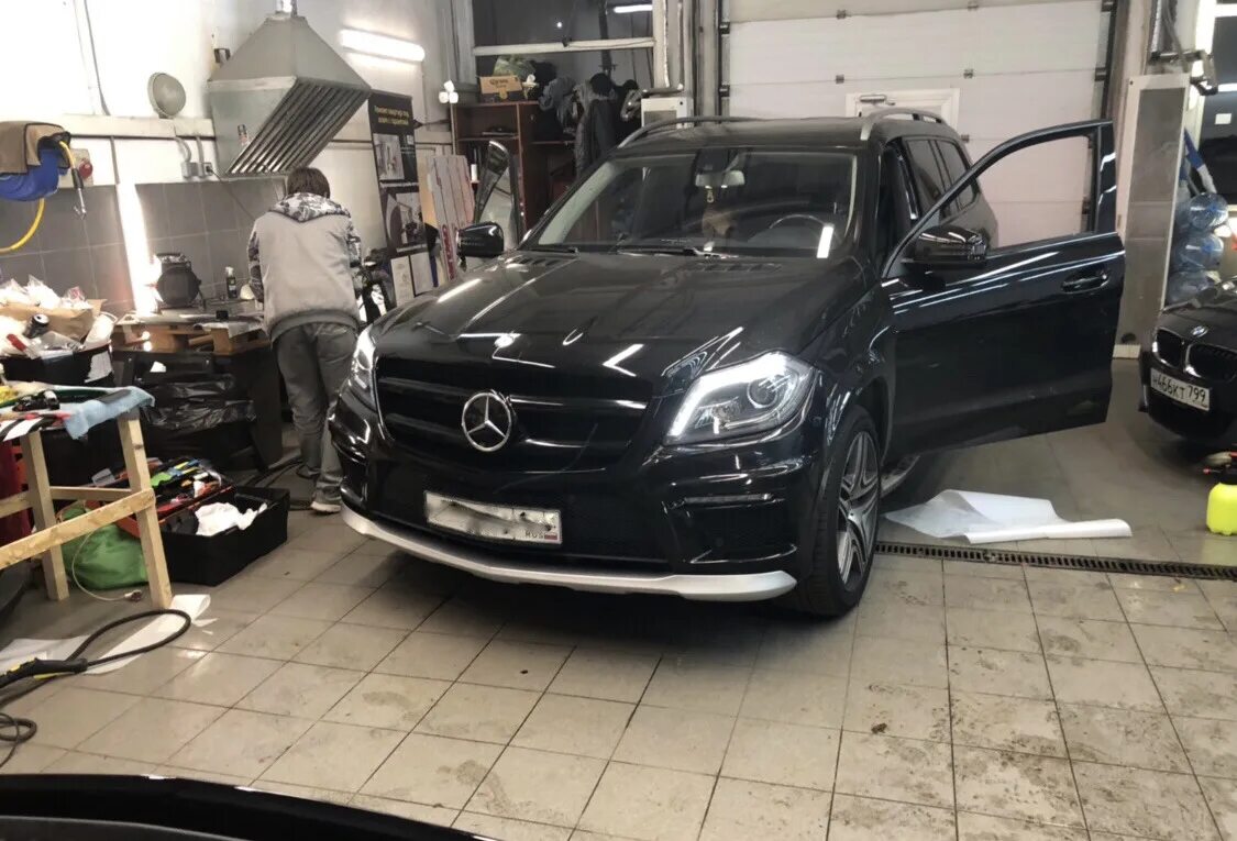 Ремонт mercedes gl. Подножки на мерседес мл 164. Ремонт mercedes gl. Ремонт mercedes gl. Мерседес gl 164 заезды.