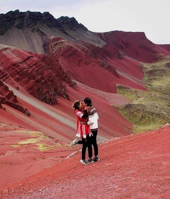 Red valley. Red valley каппадокия. Долина куско перу красная река. Red valley. Красная долина.