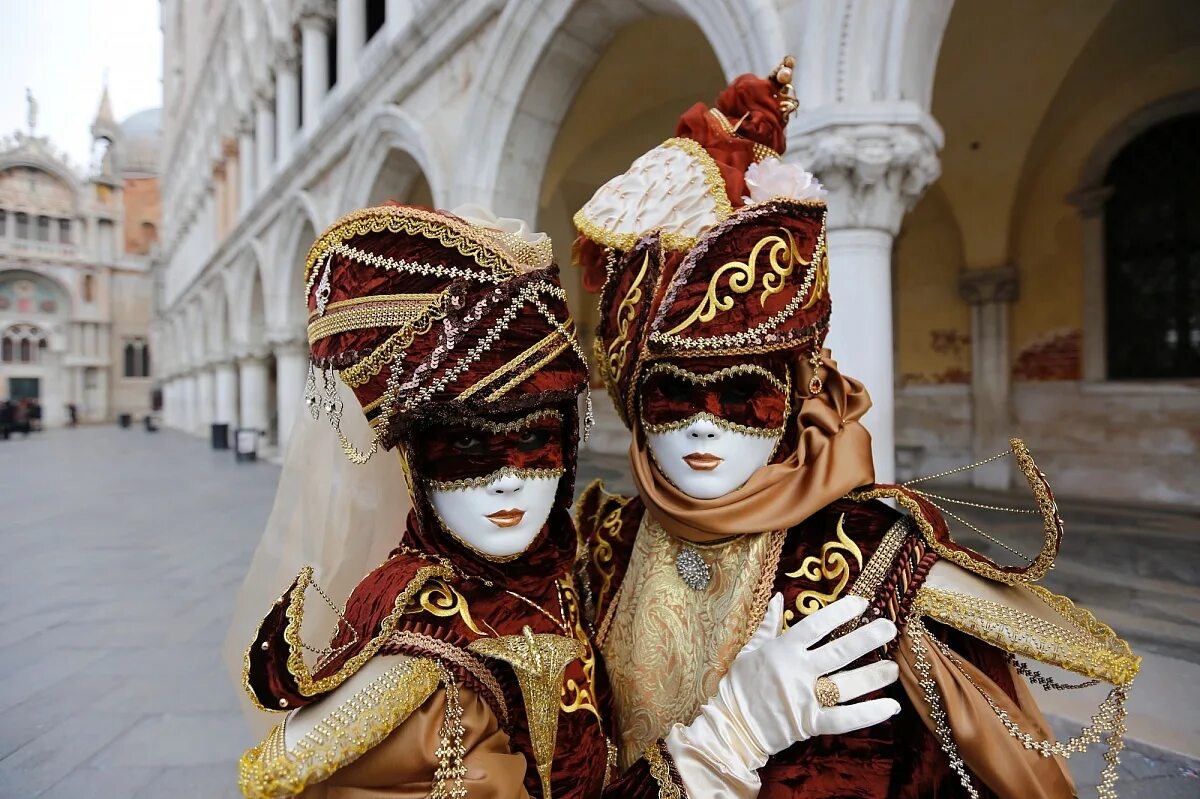 Carnevale di Venezia маски. Венецианский карнавал Коломбина. Образ Коломбина Венеция Италия. Венецианский карнавал Шемякин. Карнавальные картинки