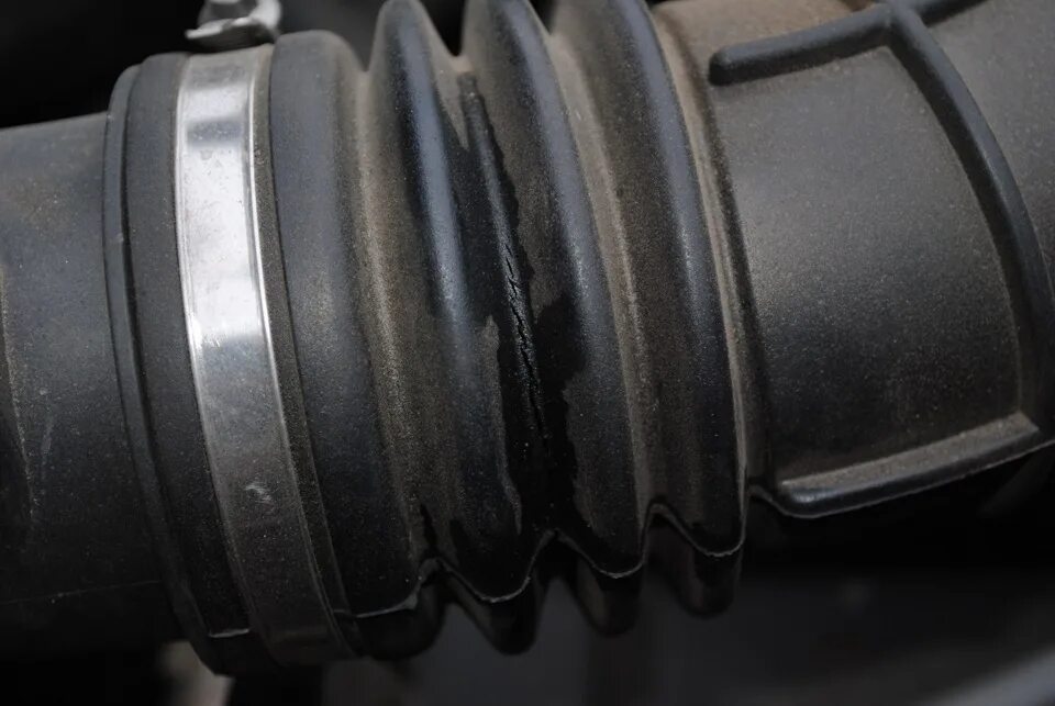 Пежо 308 2010 гофра глушителя. Лопнула гофра. Гофры глушителя 50х260 сварка. Гофрированный кожух bmw e34. Лопнула гофра.