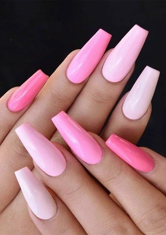 Наращивание розовый. Ногти Коффин балерина. Розовый маникюр на длинные ногти. Длинные розовые ногти. Ярко розовые длинные ногти.