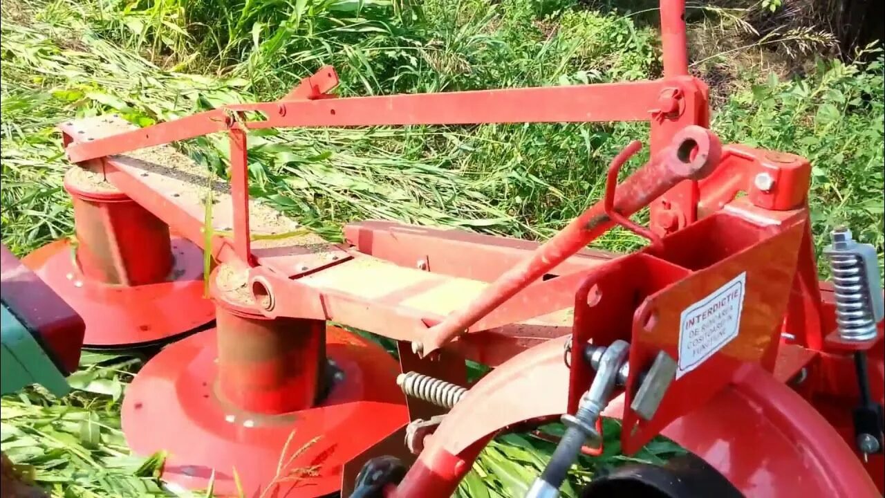 Косилка сегментная для трактора т-25. Косилка кзн 2. Косилка для трактора т. Роторная косилка 1. Роторная косилка wirax для мтз 80.