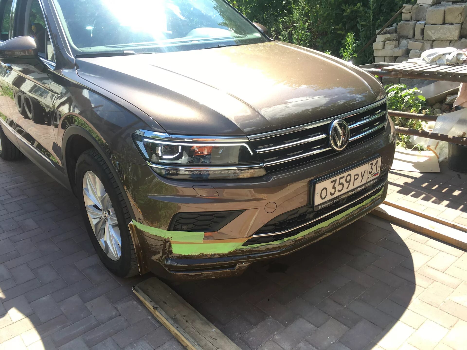 Тигуан 2 тюнинг. Tiguan 2 satin хаки. vw tiguan 2 покраска обвеса. тигуан 2019 передний. накладка на передний бампер тигуан 2019.