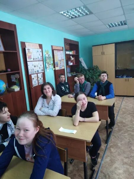 Закончил коррекционную школу. Закончил коррекционную школу