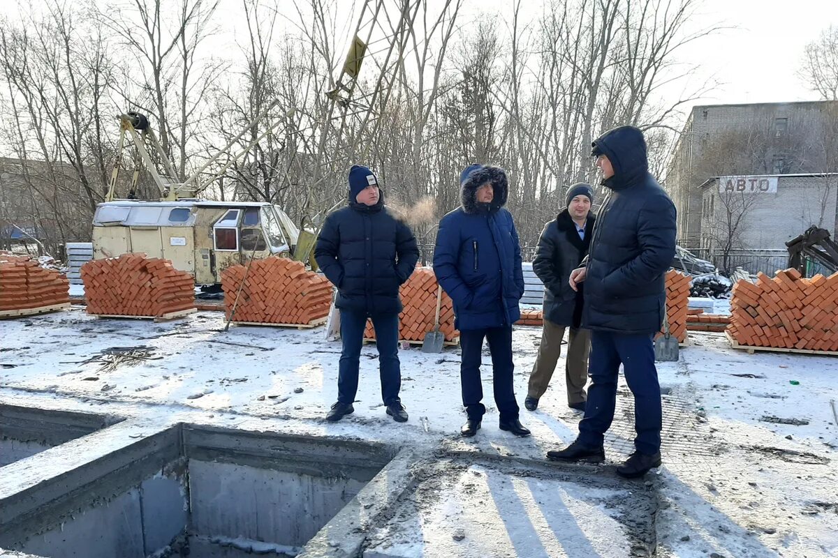 Цмк комсомольск на амуре. Комсомольск на Амуре стройка. Комсомольск на Амуре стройка первой Пятилетки. Мер Комсомольске на Амуре. Новости Комсомольска-на-Амуре.