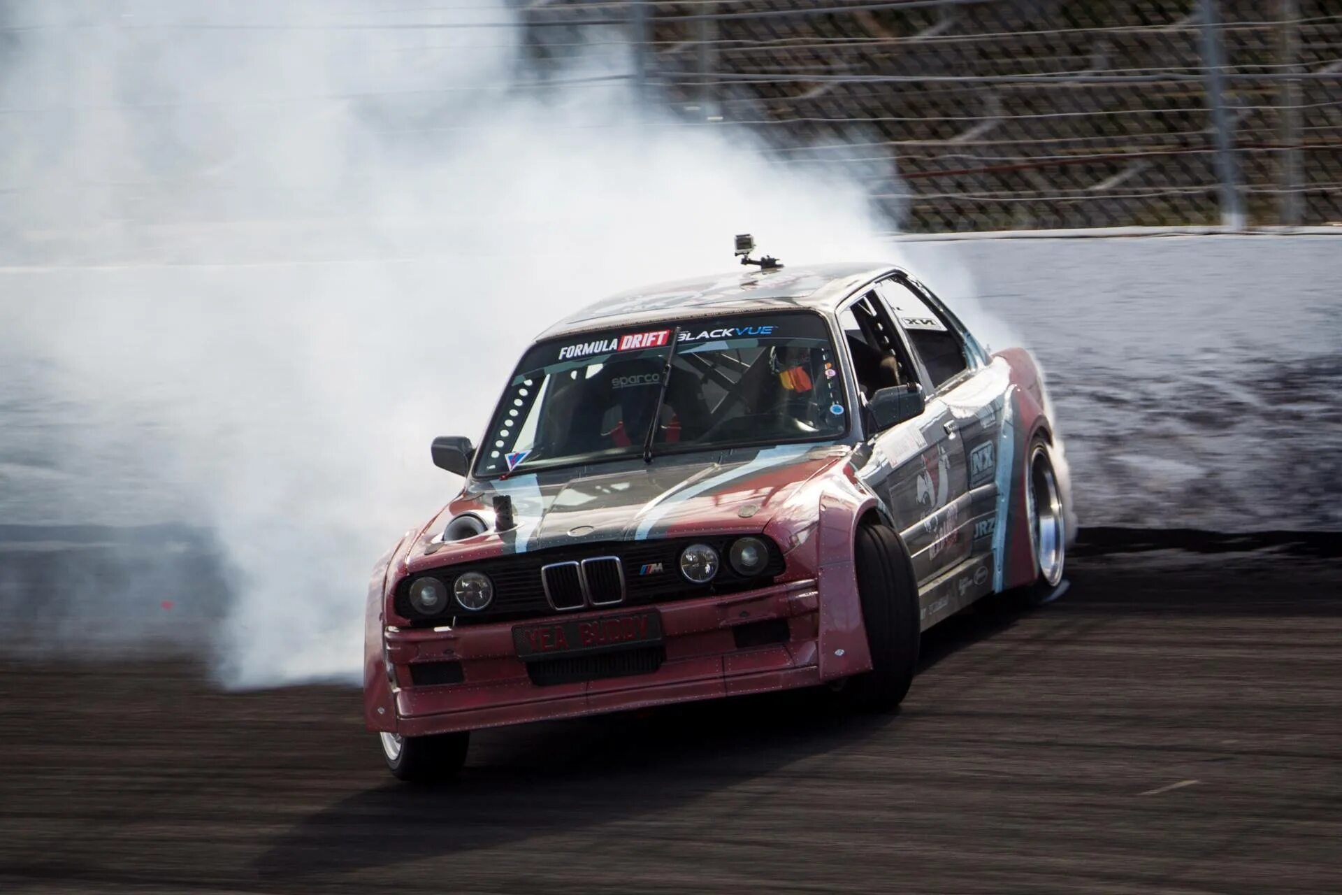 Дрифт 3 машины. BMW e30 дрифт. BMW e30 Formula Drift. BMW e30 EVO. E30 Formula Drift.