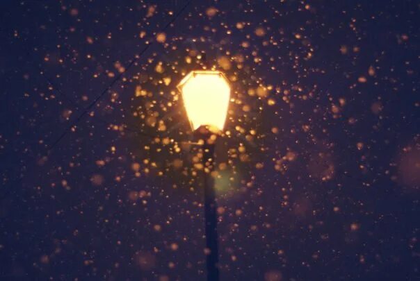 Winter lantern. Снег фонарь. Снег ночью. Снег на свету фонаря. Снег в свете фонаря.