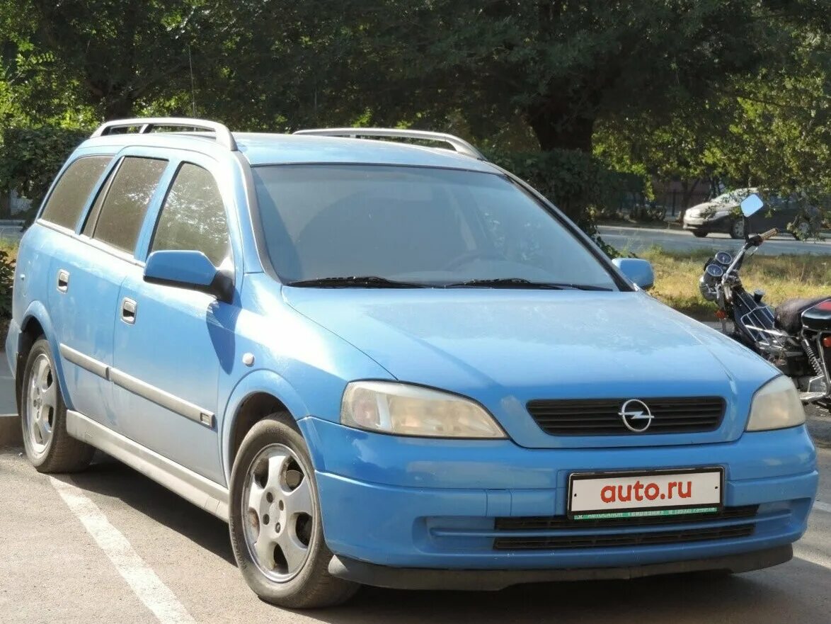 Opel Astra g 2000 универсал. Opel Astra g 2004 универсал.