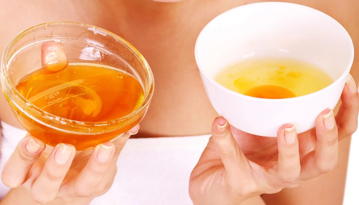 Яичный желток и растительное масло. Маска для волос с желтком и медом. Яйцо и мед. Маска для волос из желтка. Желток и мед.