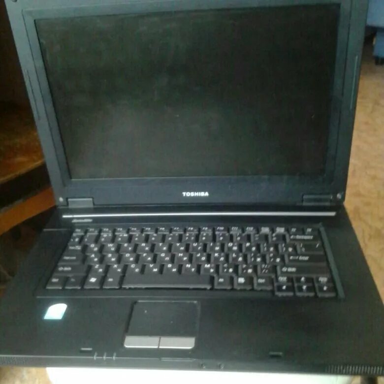Старый ноутбук тошиба. Toshiba 1000 старый ноут. Старый ноутбук тошиба. Toshiba laptop 2005. Старый ноутбук тошиба.