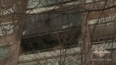 Сбросились с балкона