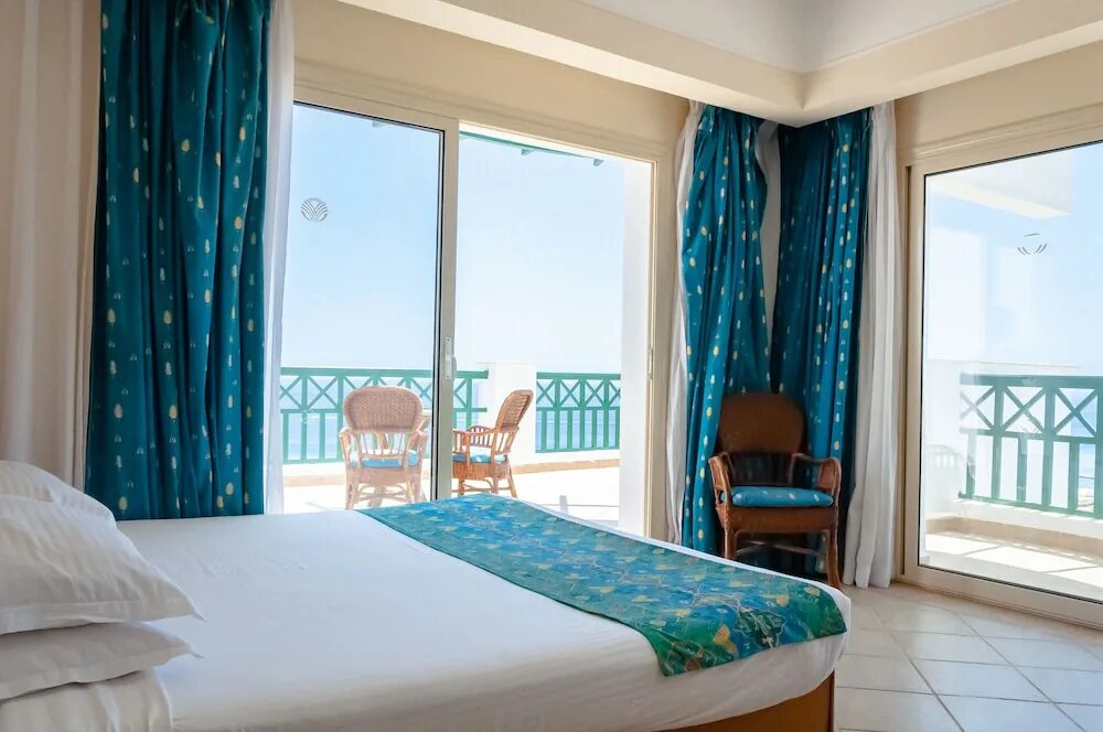 Coral beach resort ex coral beach. Coral Beach Resort Montazah 4*. Корал Бич Эль Монтаза Резорт Шарм-Эль-Шейх. Coral Beach Montazah 4 Шарм-Эль-Шейх. Coral Beach Resort Montazah (ex. Coral Beach Montazah Rotana Resort) 4*.