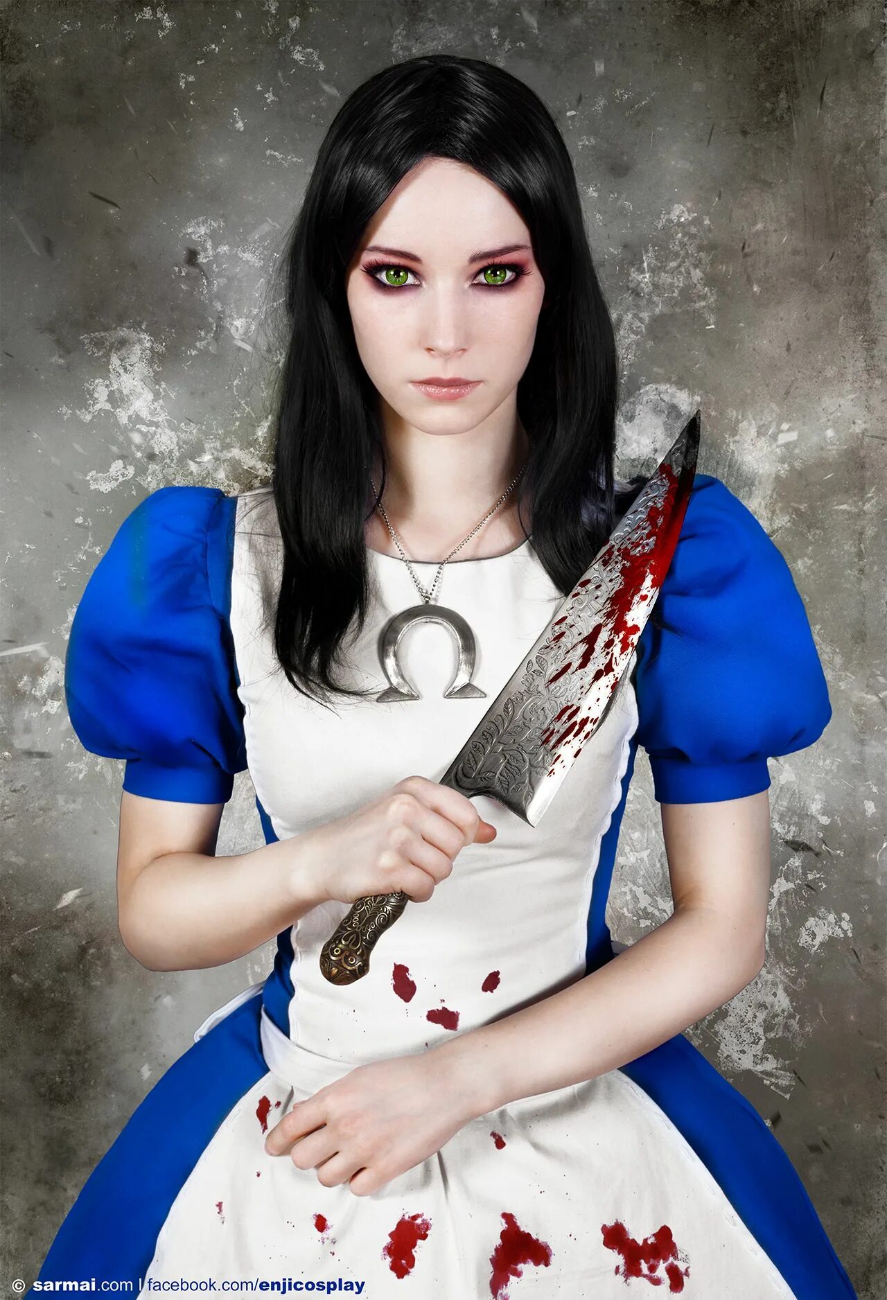 Алиса самую крутую. Алиса в стране кошмаров фотосессия. косплей алисы из alice madness returns. алиса игра хоррор косплей.