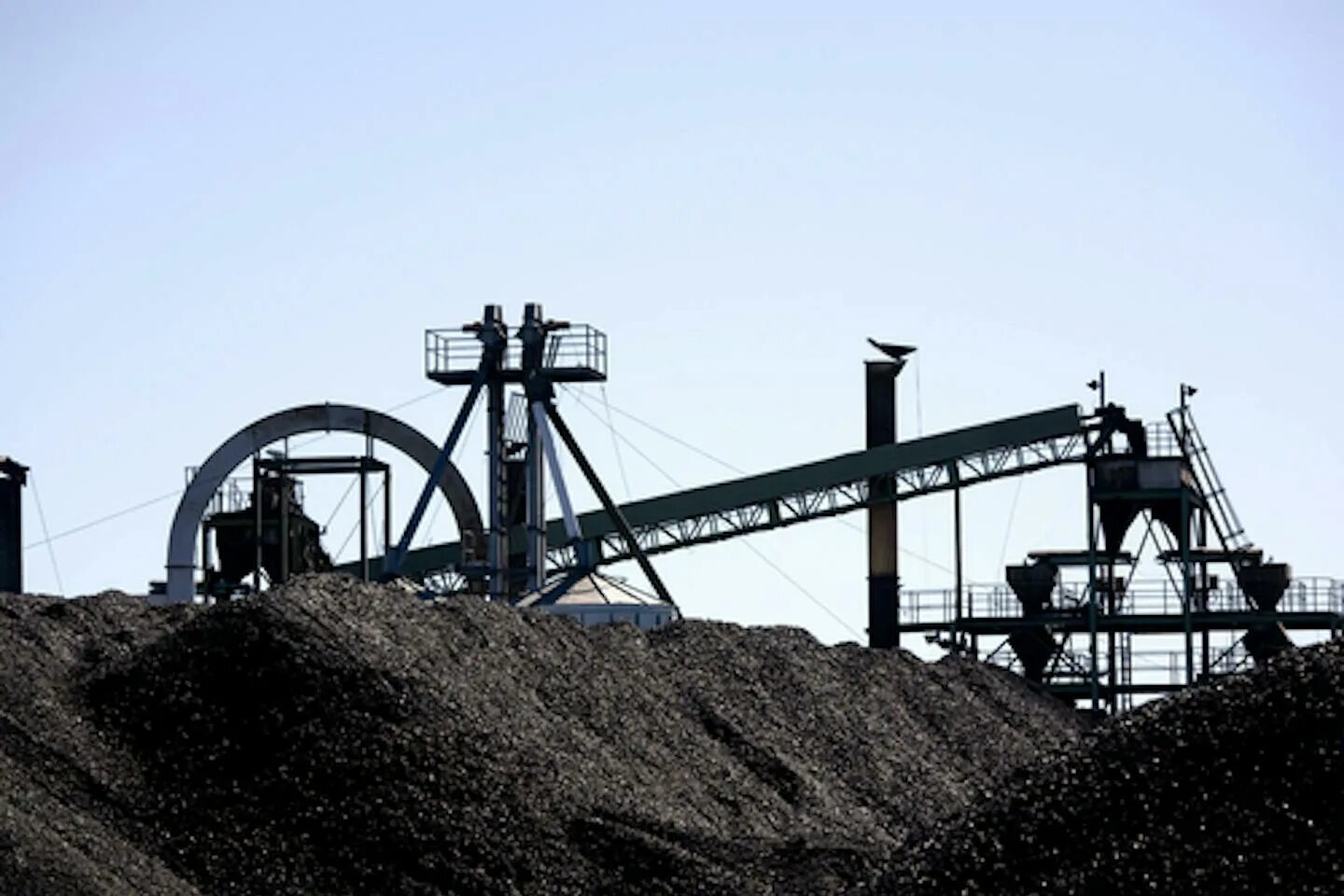 Угольная промышленность. Добыча угля. Угольно добывающая промышленность. Добыча угля в Тульской области. Каменный уголь шахта