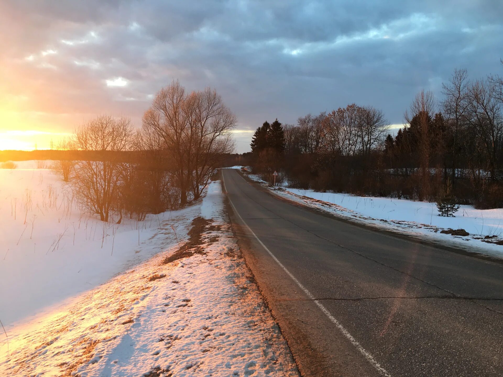 Телеведущая третьяк оренбург. Закат в сочи сегодня фото. Короткометражный фильм выбор. Зима улицы и закаты. Немного фото.