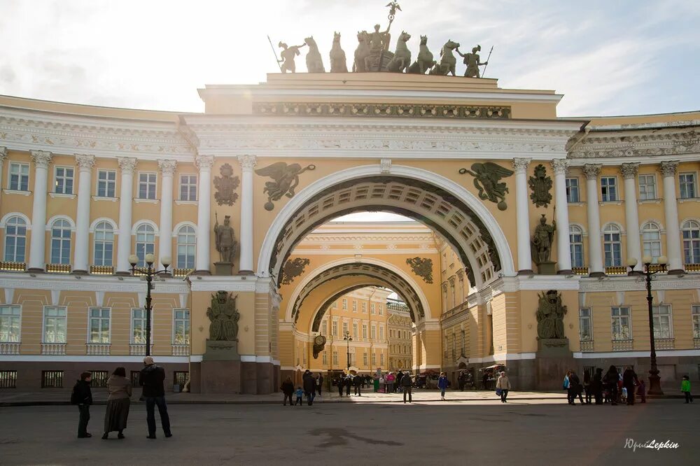 эрмитаж санкт-петербург главный штаб. эрмитаж в арке главного штаба в санкт-петербурге. новый эрмитаж арка генштаба. главный штаб дворцовая площадь. музей главного штаба санкт-петербурге.