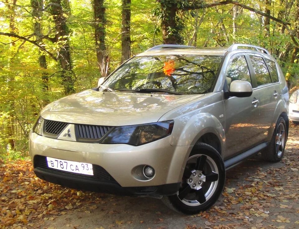 Outlander XL 2. Mitsubishi Outlander XL 2008. Аутлендер XL 2.4 2008. Outlander XL 2008 2.4.