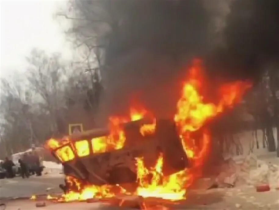Последние данные о погибших в москве. Сгорел корабль. Сгорел автобус в Дзержинске. Фото горит.