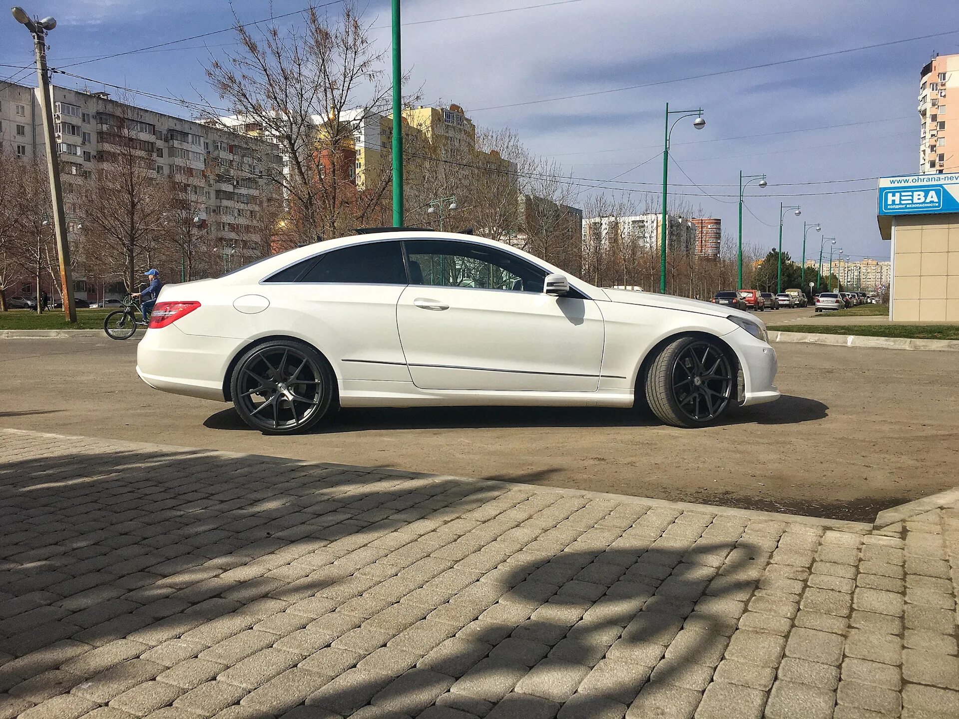 Диски e class. Mercedes benz w212 r20. w212 диски hre. mercedes c207 r20. мерседес w212 r19.