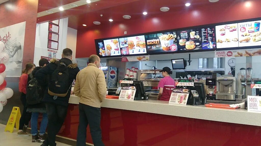 Кфс фасад здания. Kfc kentucky fried chicken. Kfc нарва. Ассортимент кфс. Кфс михайловск.