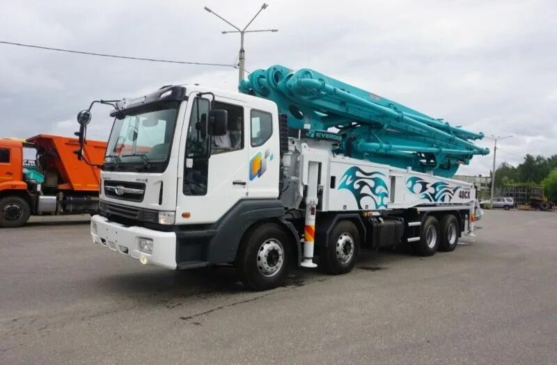 Новый бетононасос корея. Бетононасос - liebherr 42 m5 xxt. Автобетононасос liebherr betomix 4. Новый бетононасос. Автобетононасос volvo fm-truck 10x4 putzmeister bsf 56-5.