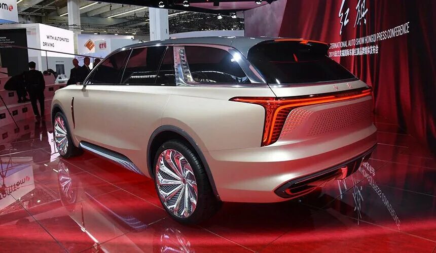 Премиальный китайский внедорожник. Faw hongqi e-hs9. китайский кроссовер hongqi e-hs9. 2025 faw hongqi e-hs9. hongqi e-hs9 салон.