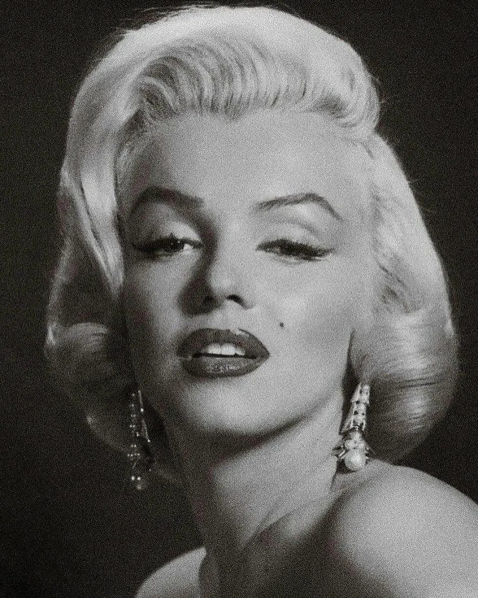 Мэрилин Монро. Мэрилин Монро / Marilyn Monroe. Мэрилин Монро 1962. Мерлин Санпо. Легендарное лицо