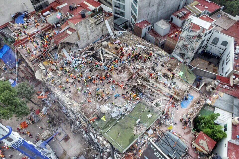 Землетрясение в мексике 2022. Землетрясение в мексике 2017. Землетрясение в мексике, 2017 год. Мексика цунами. Землетрясение в мексике.