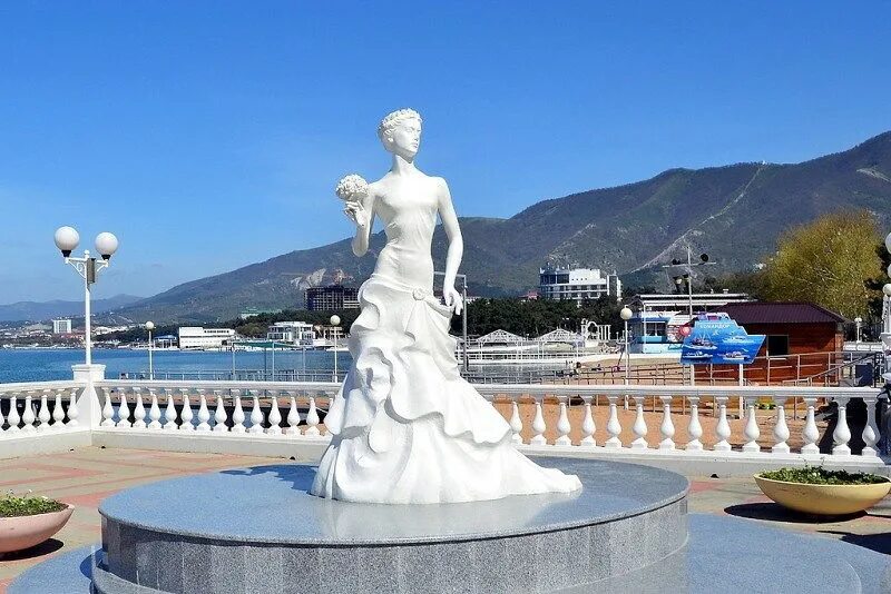 кабардинка июнь 2023 набережная. кабардинка набережная 2022. кабардинка набережная 2022. кабардинка 2022. бухта геленджик набережная.