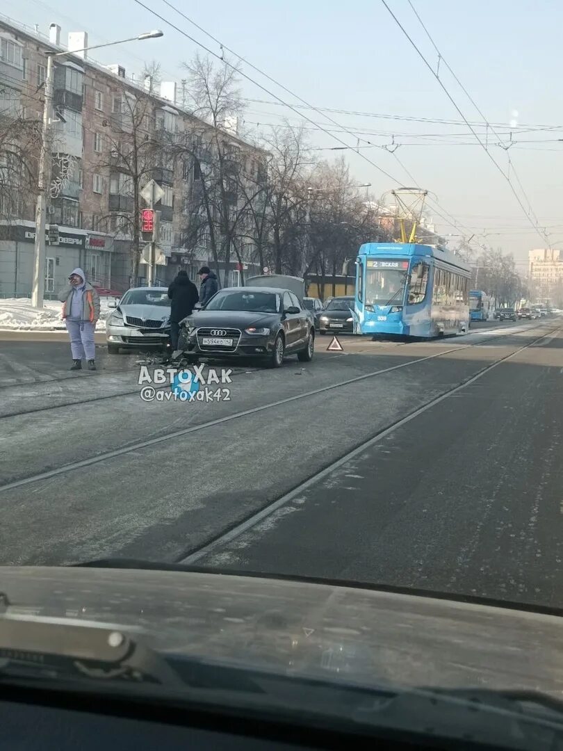 Трамвай новокузнецк дтп в 2018. Дпс новокузнецк. Автохак новокузнецк дтп. Автохак новокузнецк дтп. Автохак новокузнецк дтп.