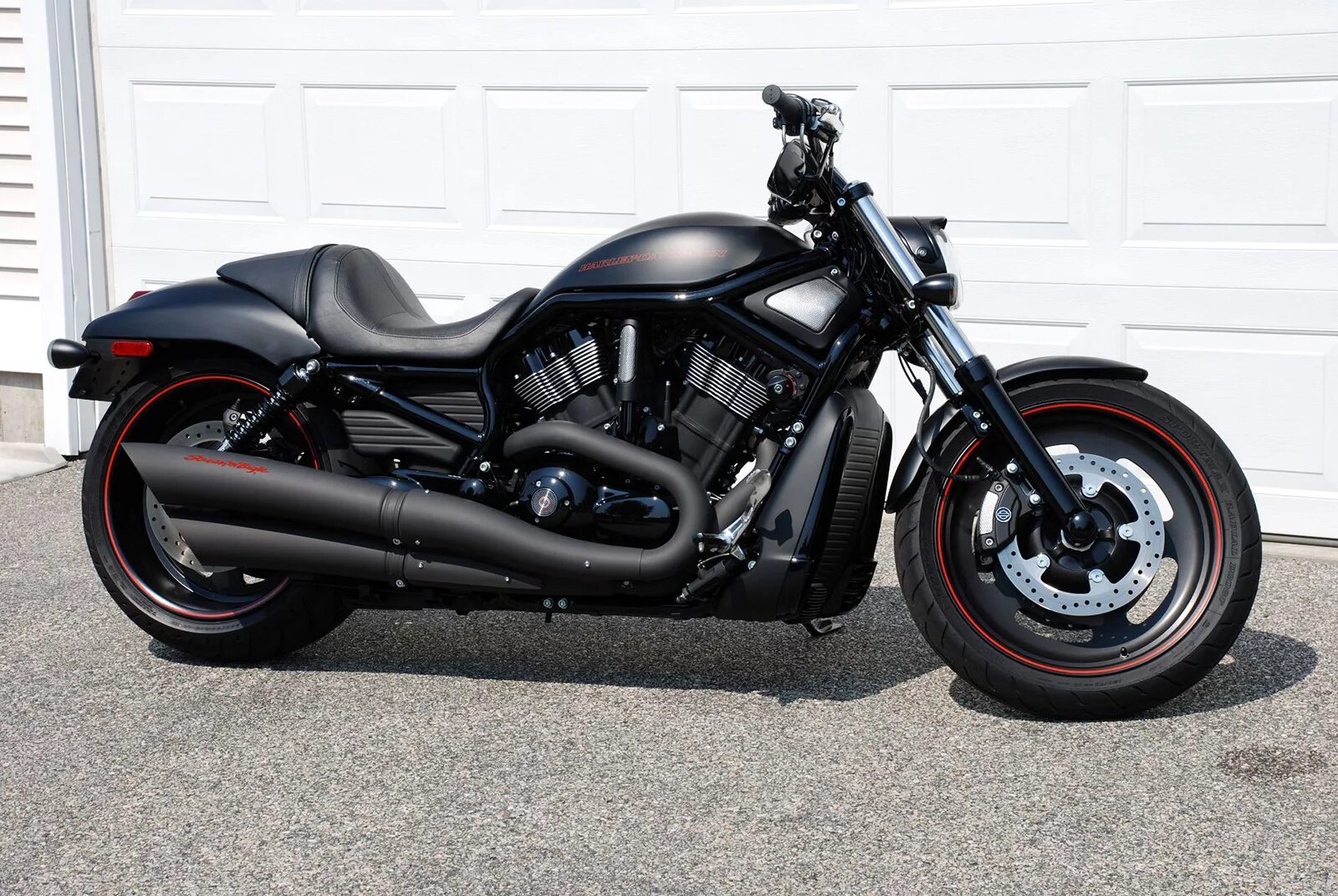 Harley-davidson vrsca v-rod. Харлей дэвидсон роад кинг. Софтейл стандарт харлей. Харлей дэвидсон v-rod характеристики. Харлей дэвидсон мотоциклы.