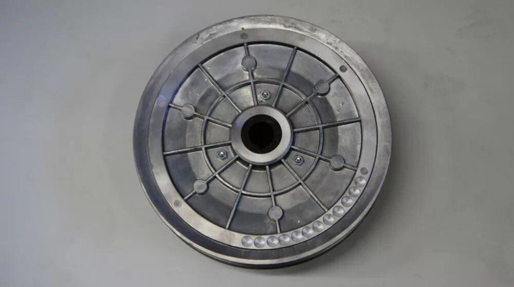 Вариатор сафари тайга 500. Ведомый вариатор тайга. Шкив ведомый снегохода рысь. Ведущий шкив вариатора тайга ст500д. Настройка ведомого вариатора тайга.