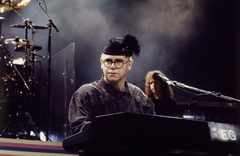 Элтон джон sacrifice. Sacrifice elton. Элтон джон сакрифайс. Sacrifice elton. Sacrifice elton.