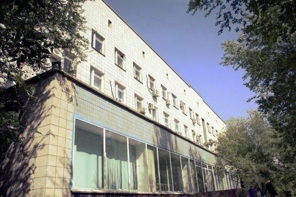 Стоматологическая поликлиника в советском районе. Областная больница 1 волгоград. Волгоградская областная стоматологическая поликлиника чуйкова. Поликлиника 1 волгоград. Ул коммунистическая 31 волгоград.