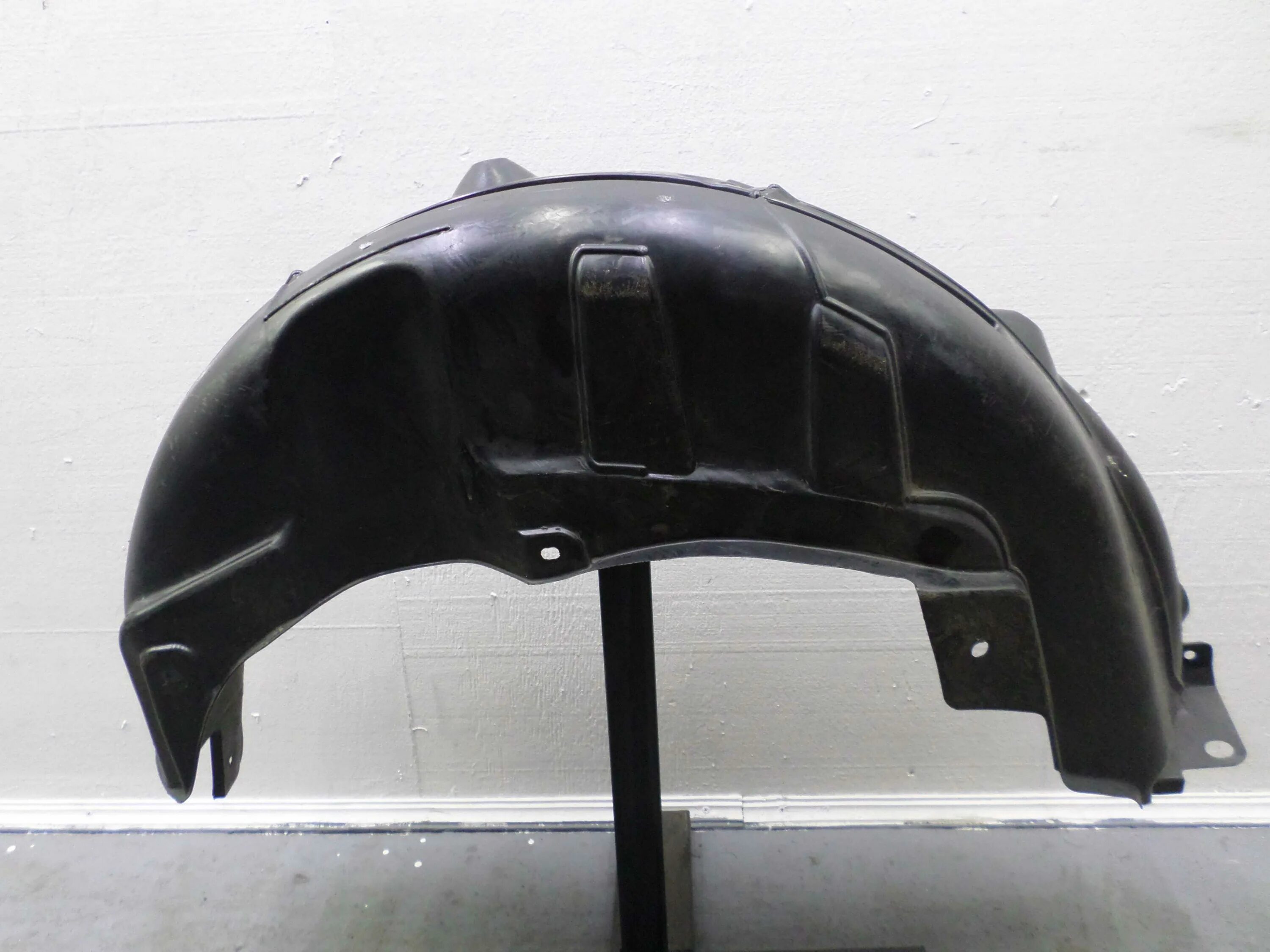 Подкрылок передний левый субару аутбек. Stsb68016l2 sat подкрылок subaru forester 13- lh. 59110-aj021. Задний подкрылок форестер 2003. Передние подкрылки subaru forester sh 2012.