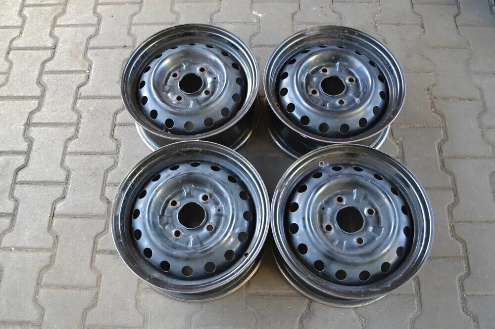 3. Штампы 15 4х98. Штампованные диски r16 tucson. 3. 3.