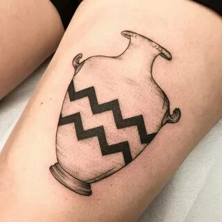 Тату водолей