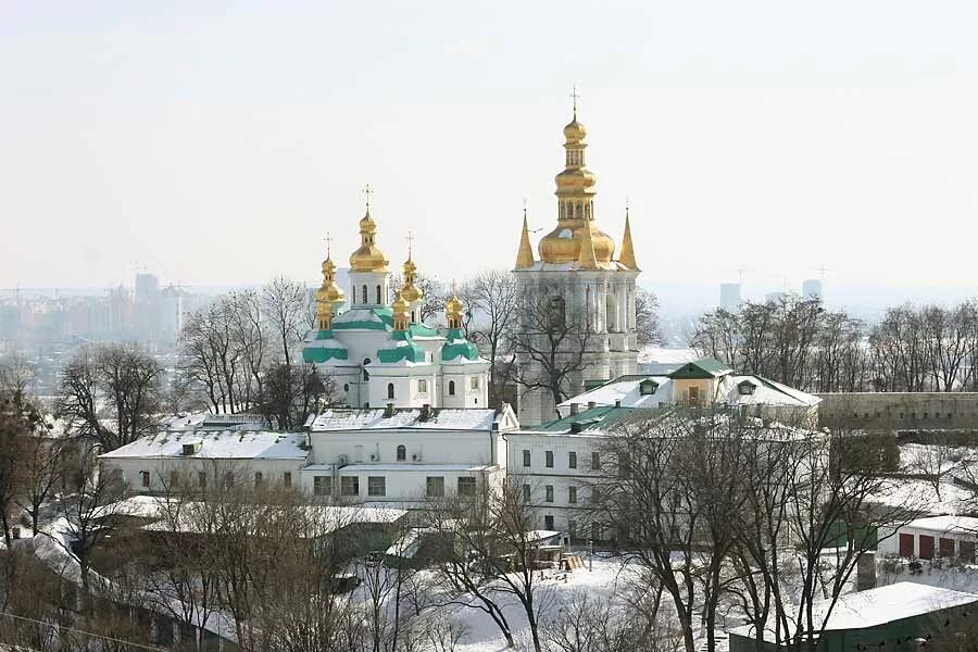 Монастырь территория киево печерская лавра. Киево-печерская лавра (печерский монастырь). Киево печерская лавра монастырь. Киево-печерский монастырь 11 век. Киево-печерская лавра панорама.