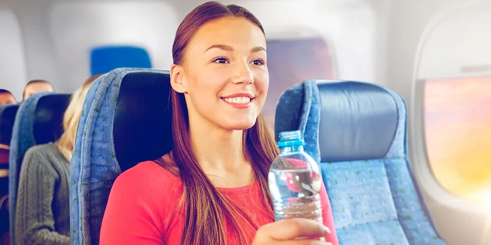 Самолет на воде. Горячая вода в самолете. Горячая вода в самолете. Курение в салоне самолета. Кофе в самолете.