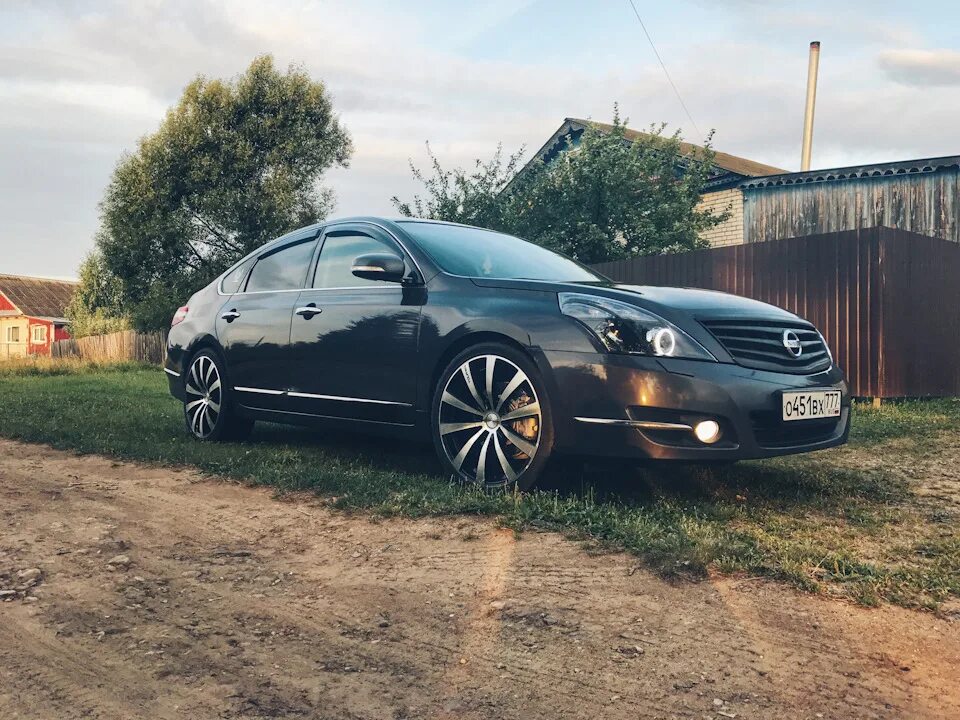 Теана на 17 дисках. Nissan teana j31 диски. Nissan teana j32. Nissan teana r17. Nissan teana j31 диски.