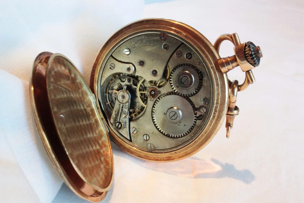 Старые русские часы. Breguet 1874. Старинные часы. Механические часы. Старинные наручные часы.