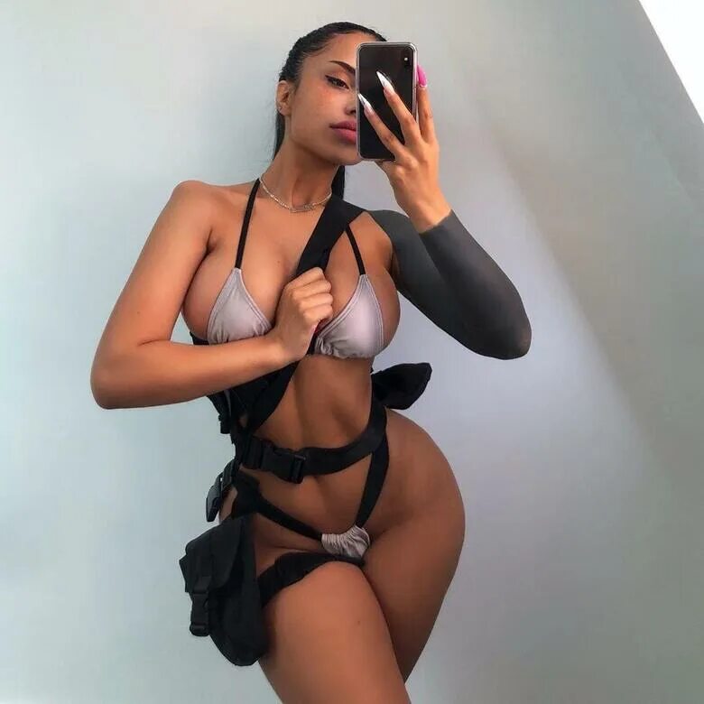 Eva Savagiou Biography, Videos, Tik Tok, Ethnicity, Physical Appearance, And Car
