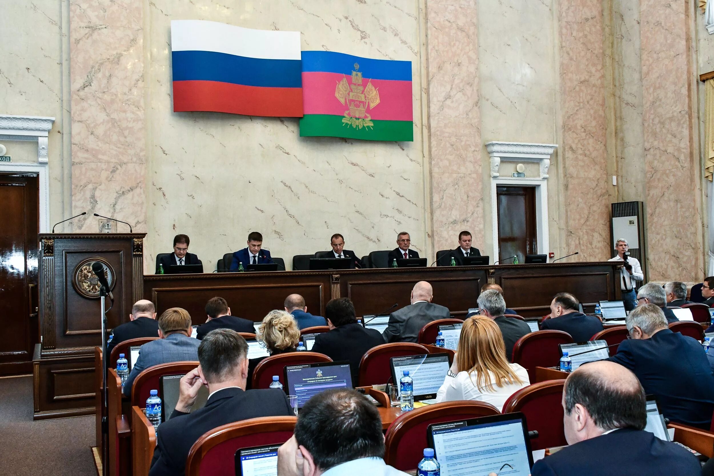 Зск кк. Законодательное собрание краснодарского края. заседание зск краснодарского края. краснодар краевое законодательное собрание. депутаты зск краснодарского края.