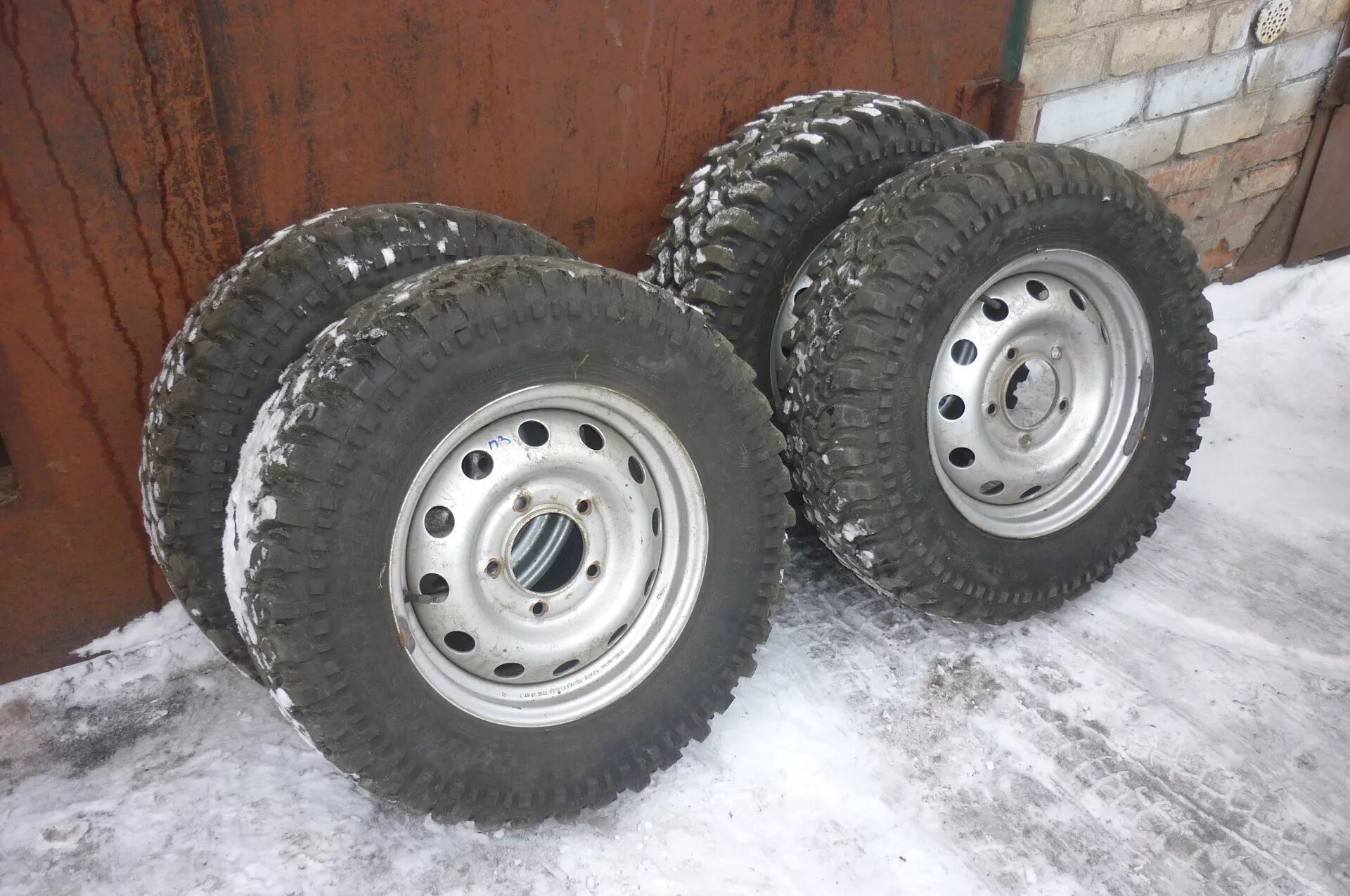 Колеса форвард сафари 540. Forward Safari 205/75 r15. Forward Safari 205/75 r15 Нива. Шины сафари 540 грязевая 205 75 15 на ниву. Куплю бу летнюю резину на ниву